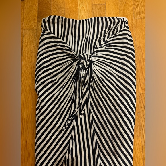 Splendid size M tie front skirt - Picture 6 of 8
